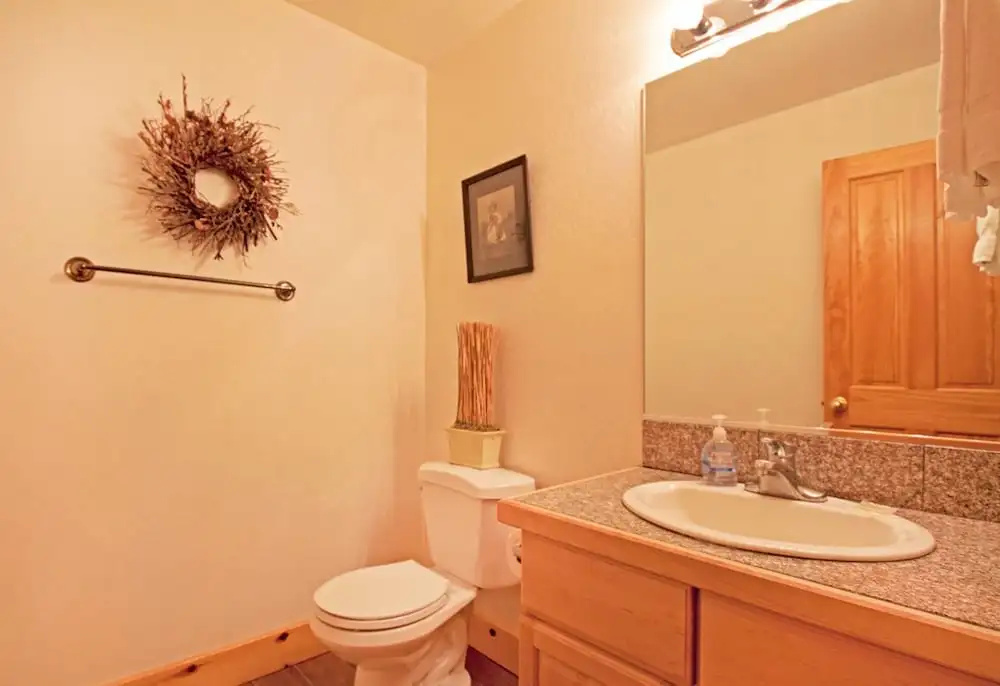 Griggs House - HOT TUB - Close to Tahoe City!