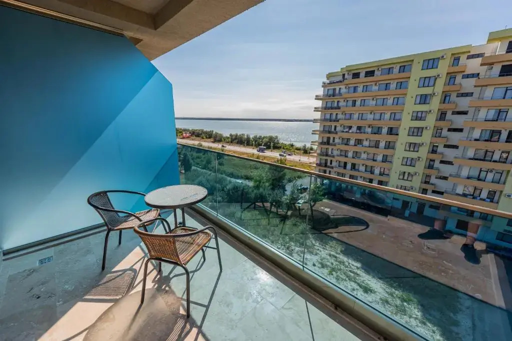 SOLID HOUSE STUDIO Vis-a-Vis de NUBA CLUB