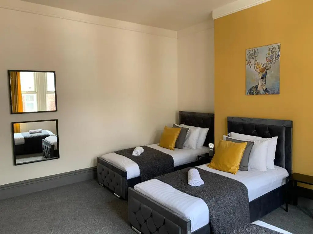Balfour - Beautiful refurbished spacious 3 bedroom Gateshead flat