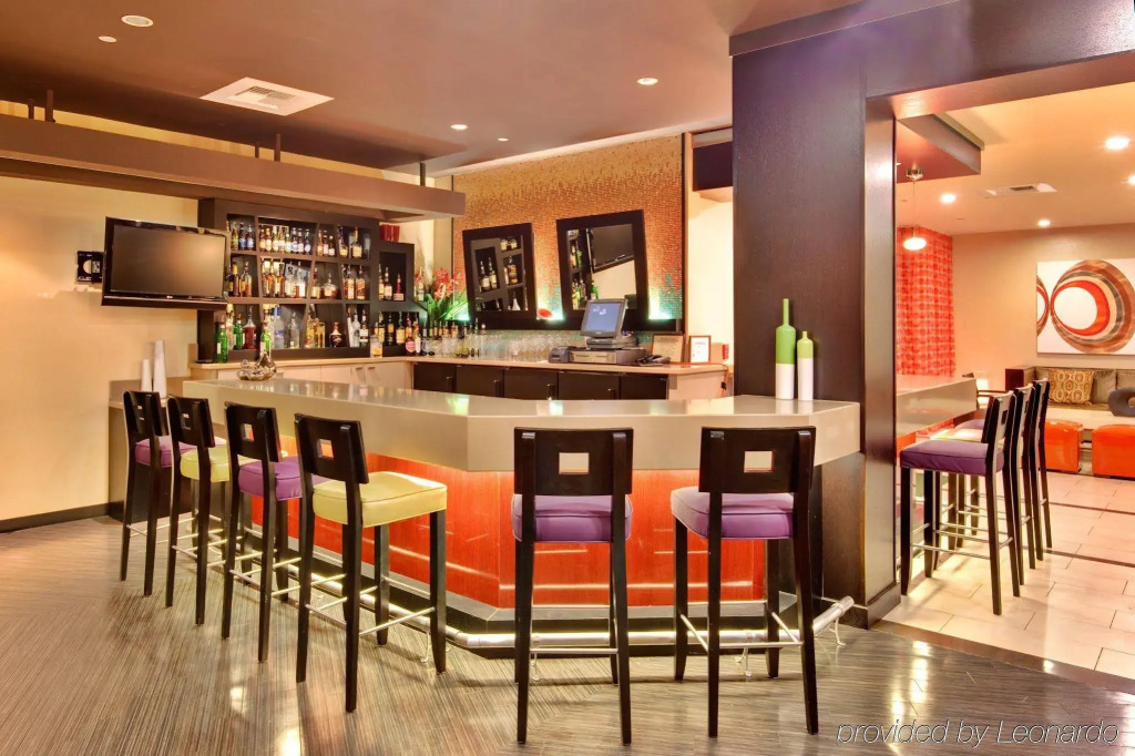 Holiday Inn Hotel & Suites Anaheim by IHG