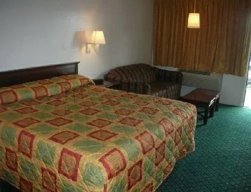 Host Inn Motel
