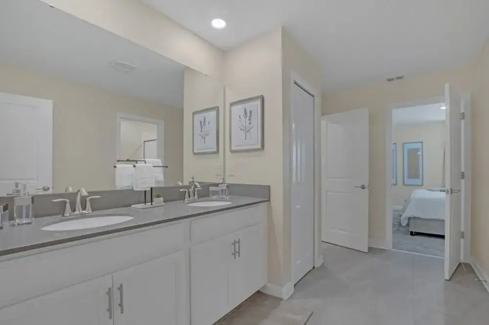 2818storey 9 Bedroom Home