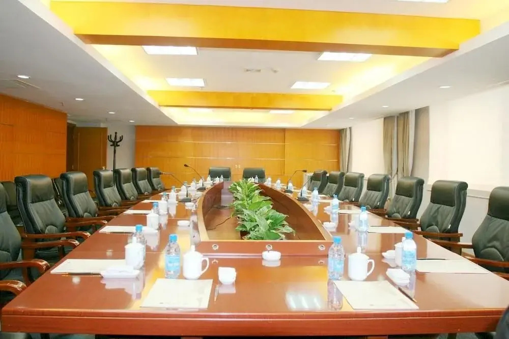 Huayang Plaza Hotel