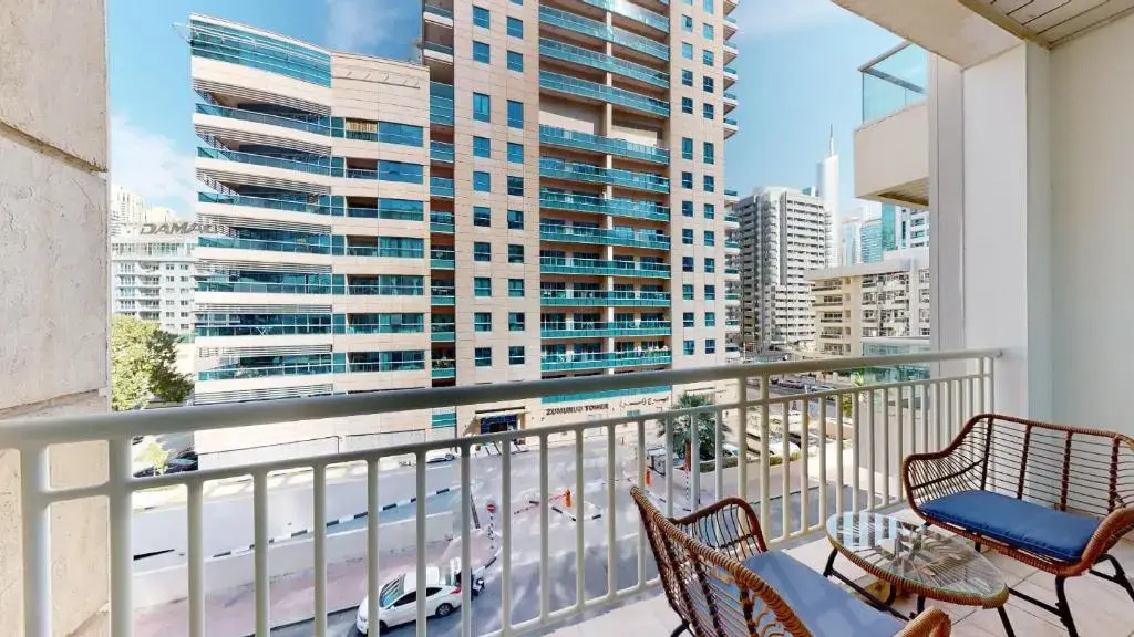 Hometown Apartments - Waterfront 1 Bedroom apartment in Westside Marina
