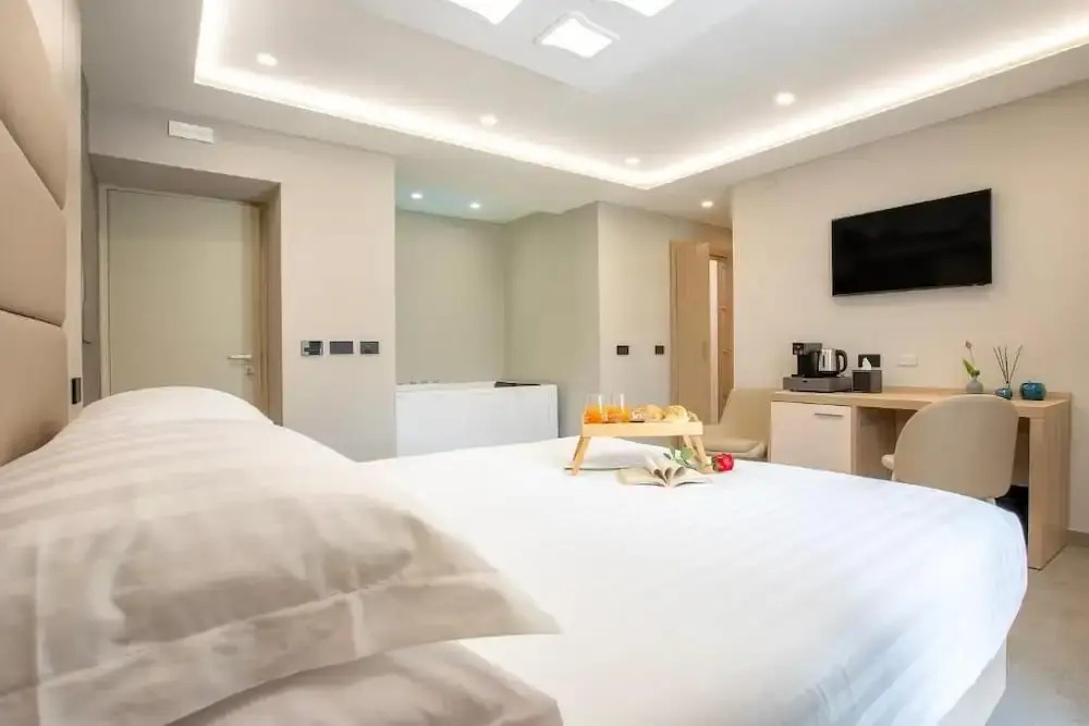 Mesbeglia Luxury Rooms