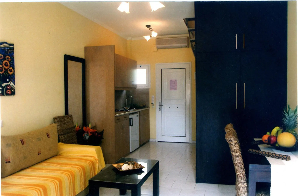 Kostis Villas
