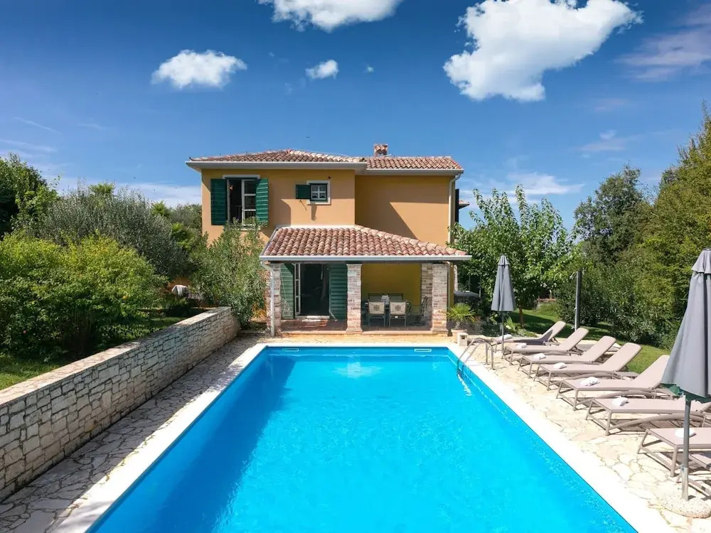 Comfortable Villa Next To a Forest with Private Pool, Porec And Beach at 10 Km