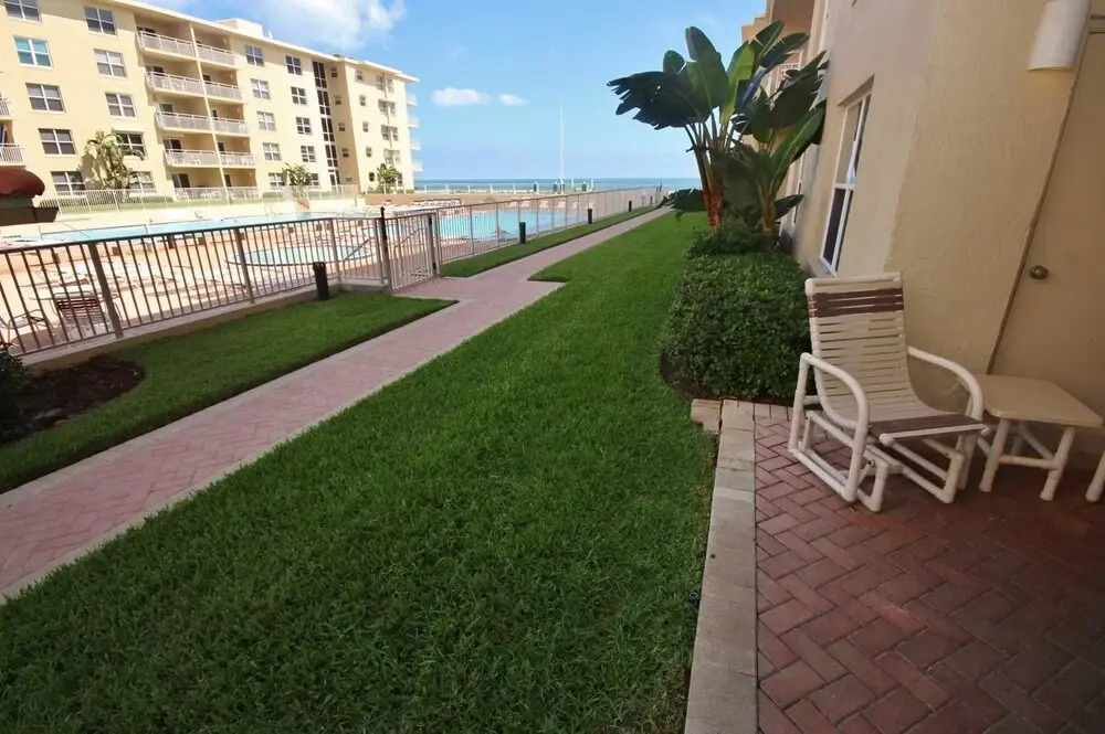 Sea Coast Gardens III 111 Apartment 2