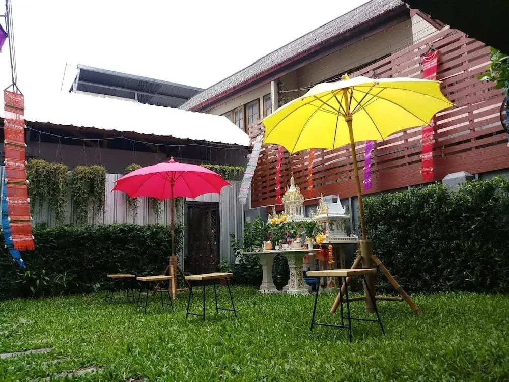 Nuengthong hostel