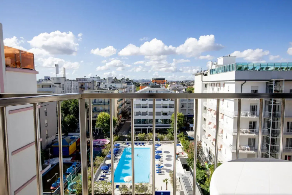 Hotel Caravelle