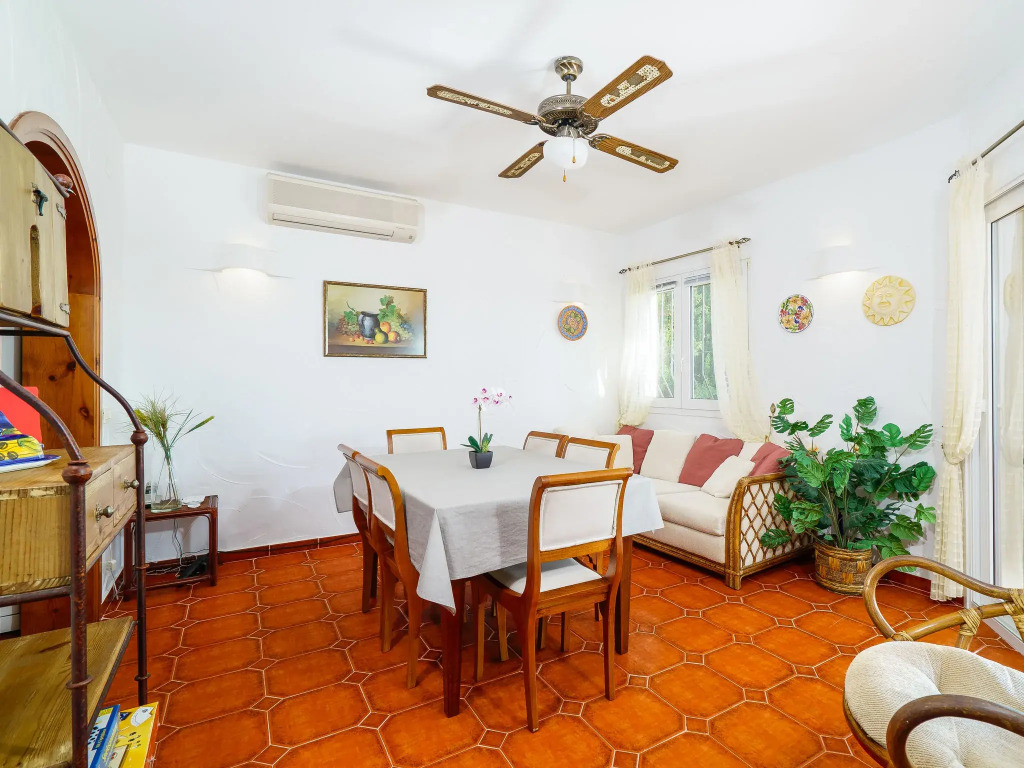 Villa Iris