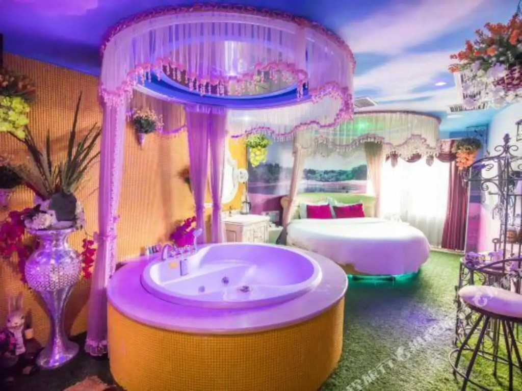 Ainawu E-sports Theme Hotel
