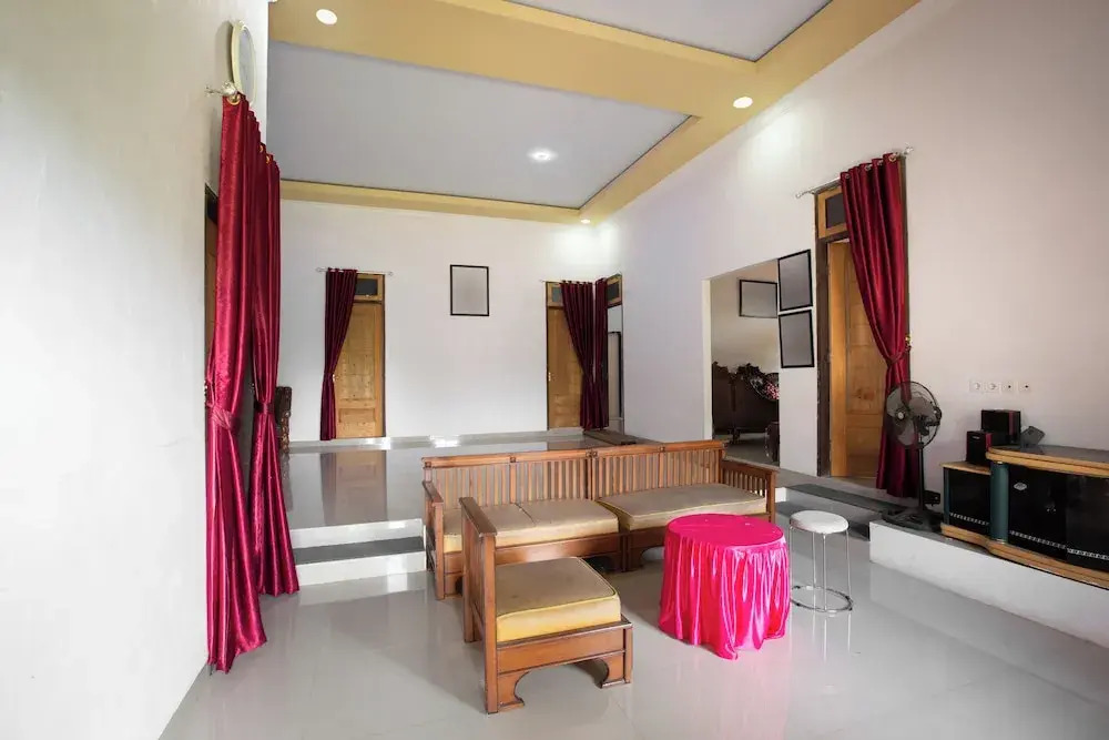 Hotel O Homestay Romauli Kampung Radja