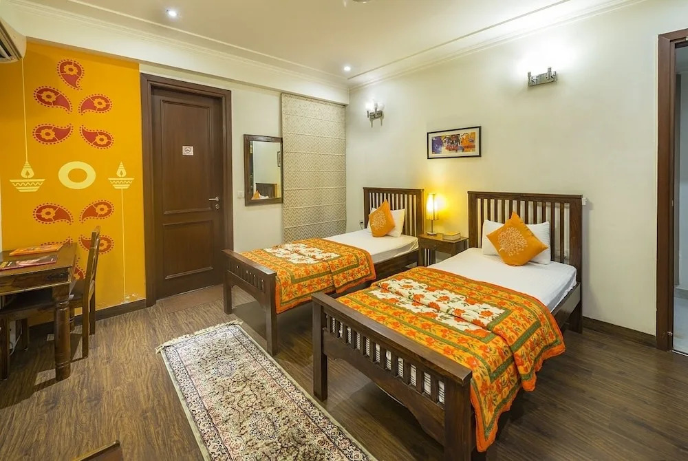 OYO Premium Saket