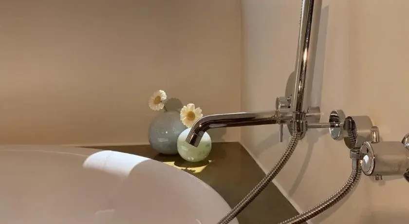 B&B Yellow Submarine