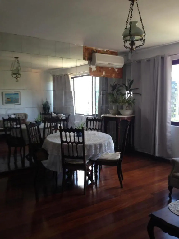 Apartamento na Graça