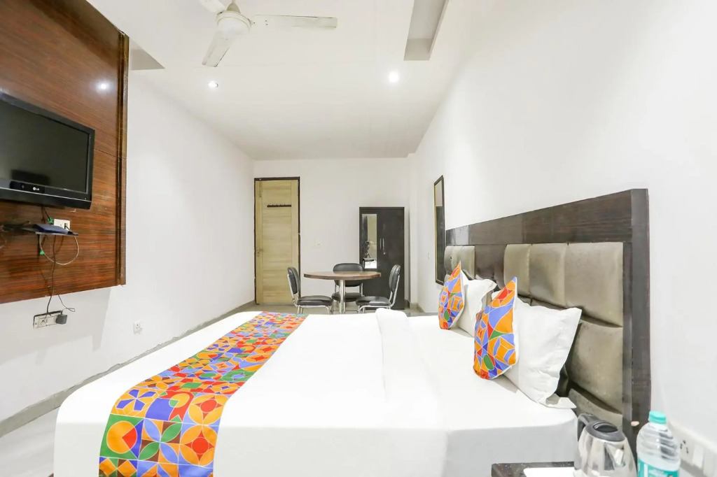 Capital O 464 Hotel Lotus Palace