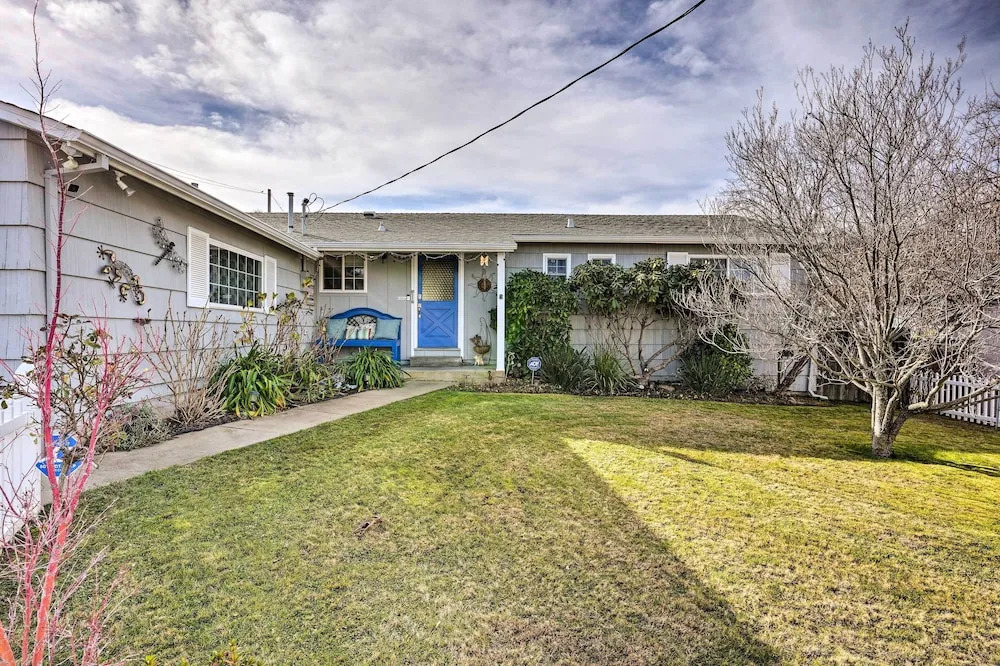 1 Mi to Main Street Sutter Creek: Poolside Oasis!