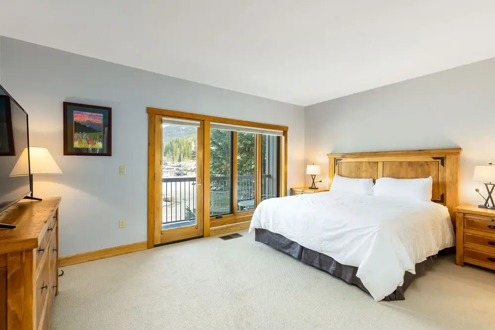 2705 Chateaux DMont