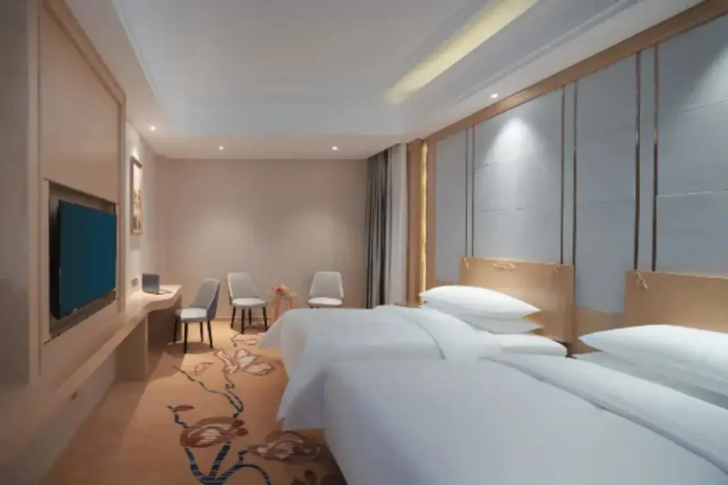 Vienna Hotel (Qiandeng Old Town, Kunshan)