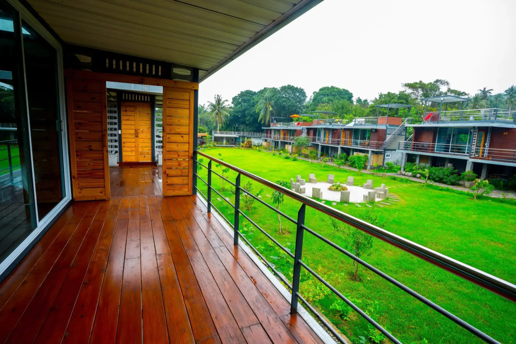 Baan Boom Boxes Eco Friendly Resort