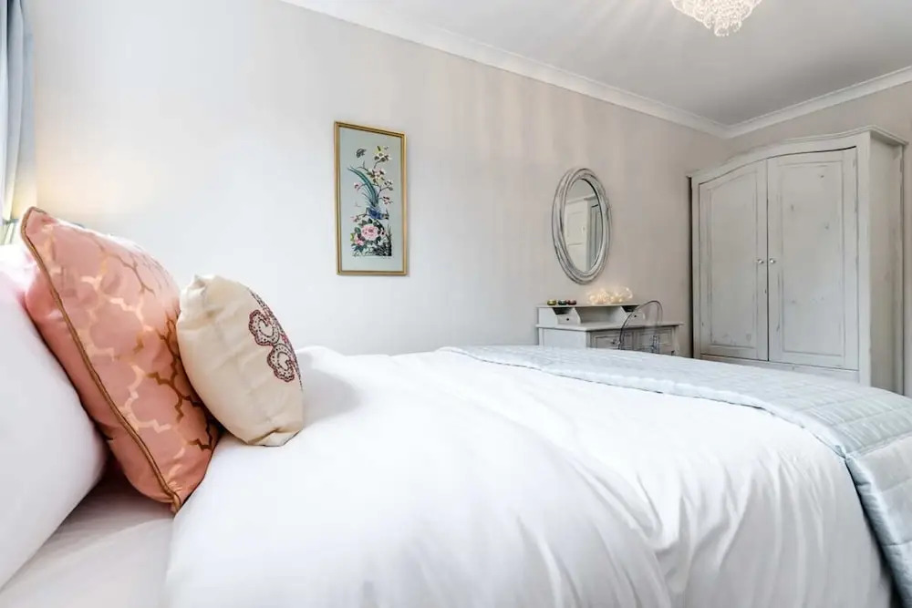 Lovely 2 Bedroom Apartment With Garden, South Bank Westminster
