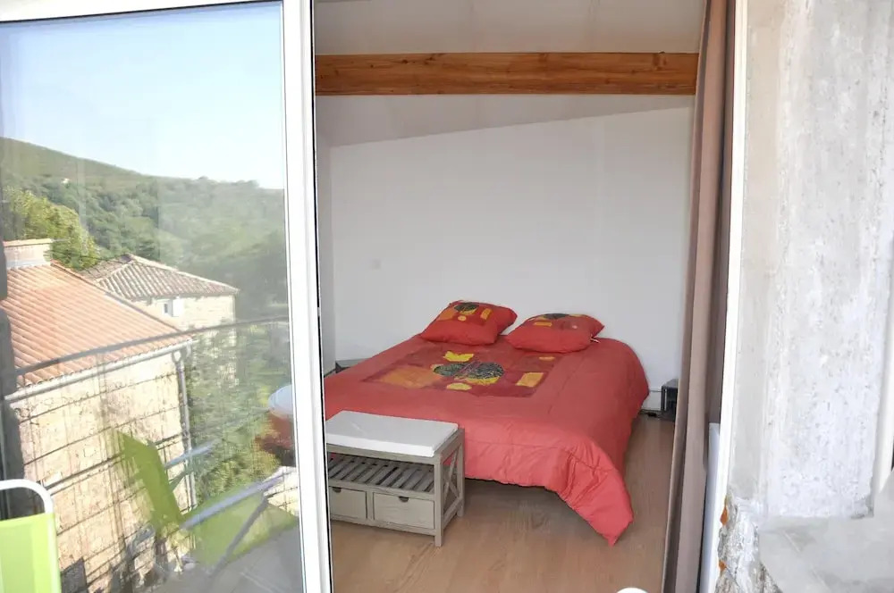 House With 7 Bedrooms in Genestelle, With Private Pool and Enclosed Ga