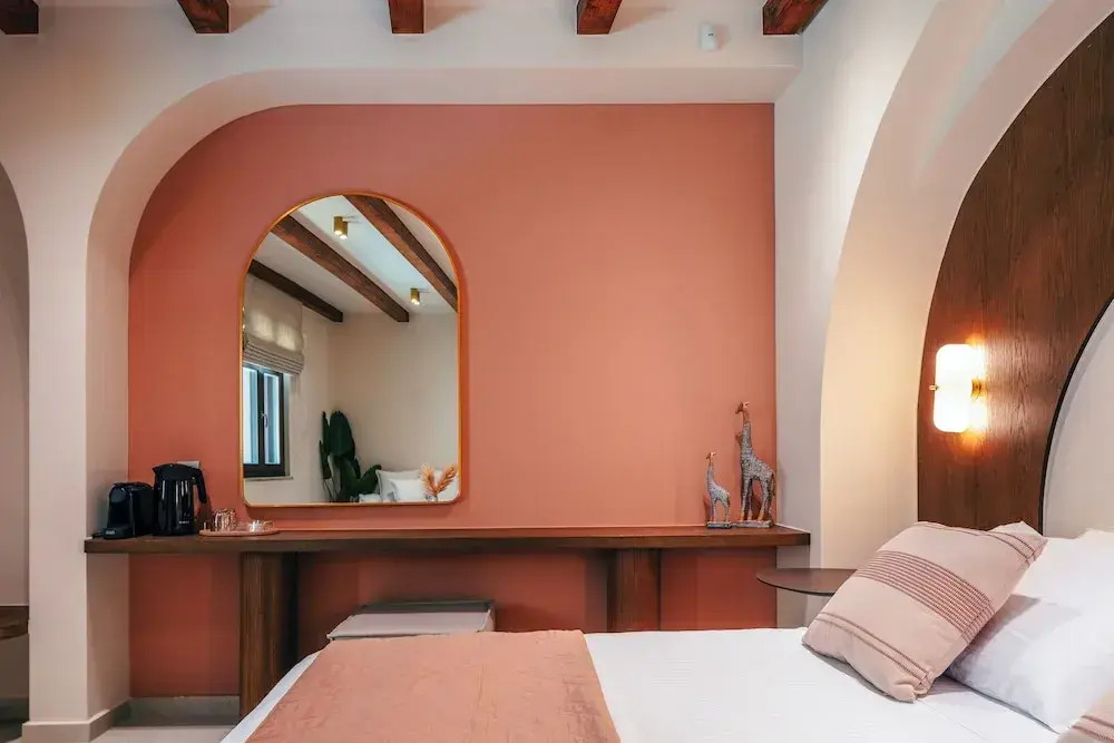 La Montre Luxury Boutique Suites