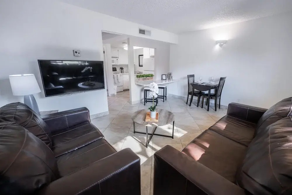 105 Fully Furnished 1BR Suite-Outdoor Pool! by RedAwning