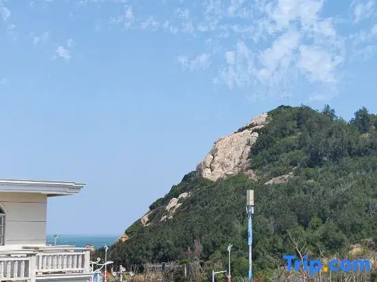 Weizhou Island Fanjian Xiaozhu Homestay (Lianchi Ao Beach Branch)