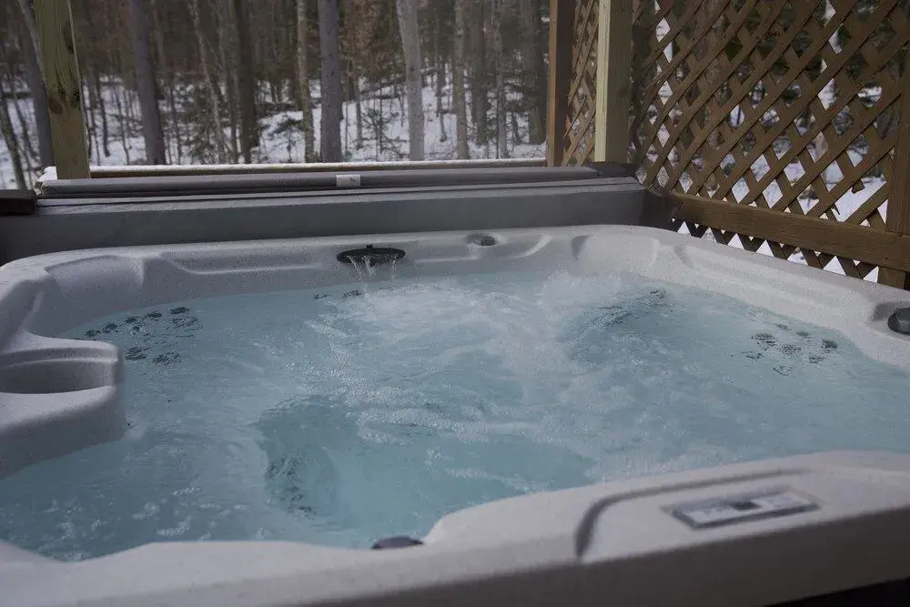 Killington Mountain Home! HotTub & 5 min to Skiing! 3 Bedroom Home by RedAwning
