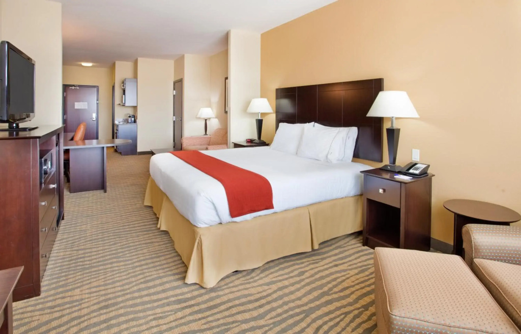 Holiday Inn Express & Suites Gallup East by IHG