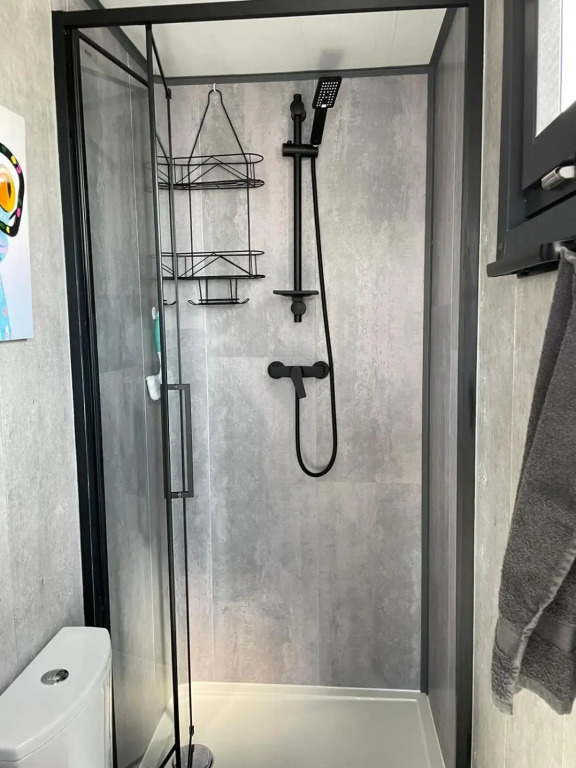 Unique Water Stay Tiny Hausboot für 2 Personen