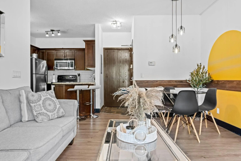 Instant Suites - Luxury 2 BR Suite in Canmore | Banff