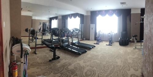 Luoyang Yijun Hotel