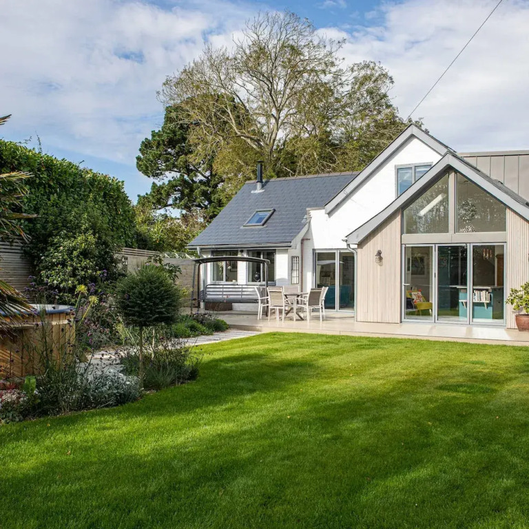 The Salt House - Luxury Home With Pool Hot Tub
