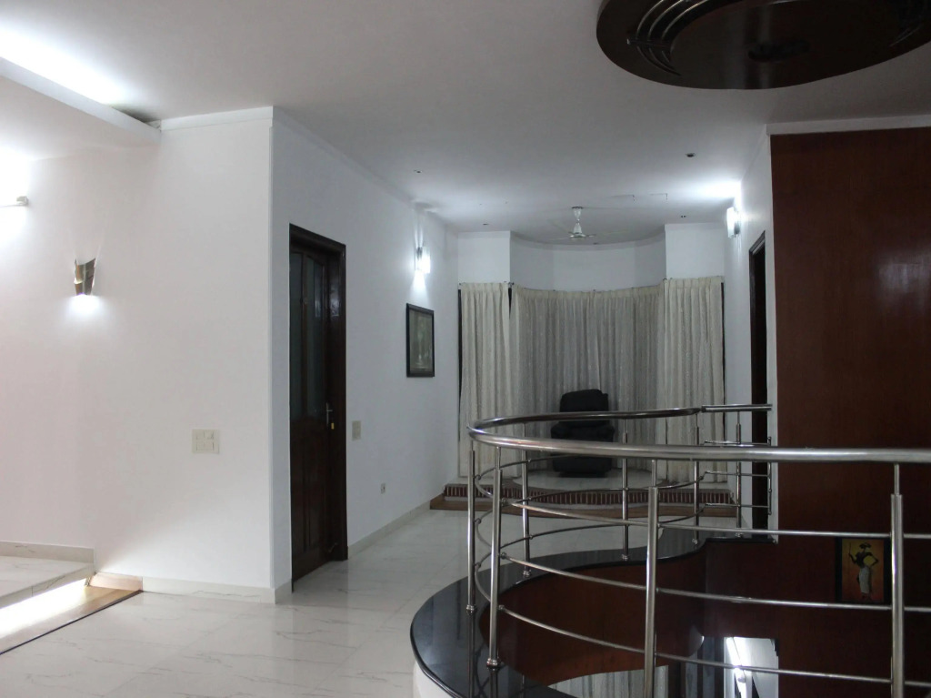 OYO Premium Signature Towers
