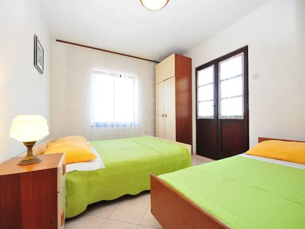 Mirko - 100m From the sea - A2