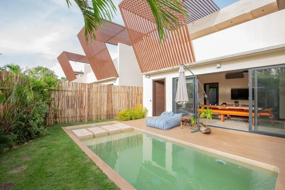 Stunning Exclusive 4BR House Private Pool Rooftop Sundeck Amazing Amenities