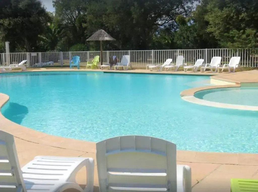 Maison de 3 chambres avec piscine partagee jardin amenage et wifi a Lecci a 1 km de la plage