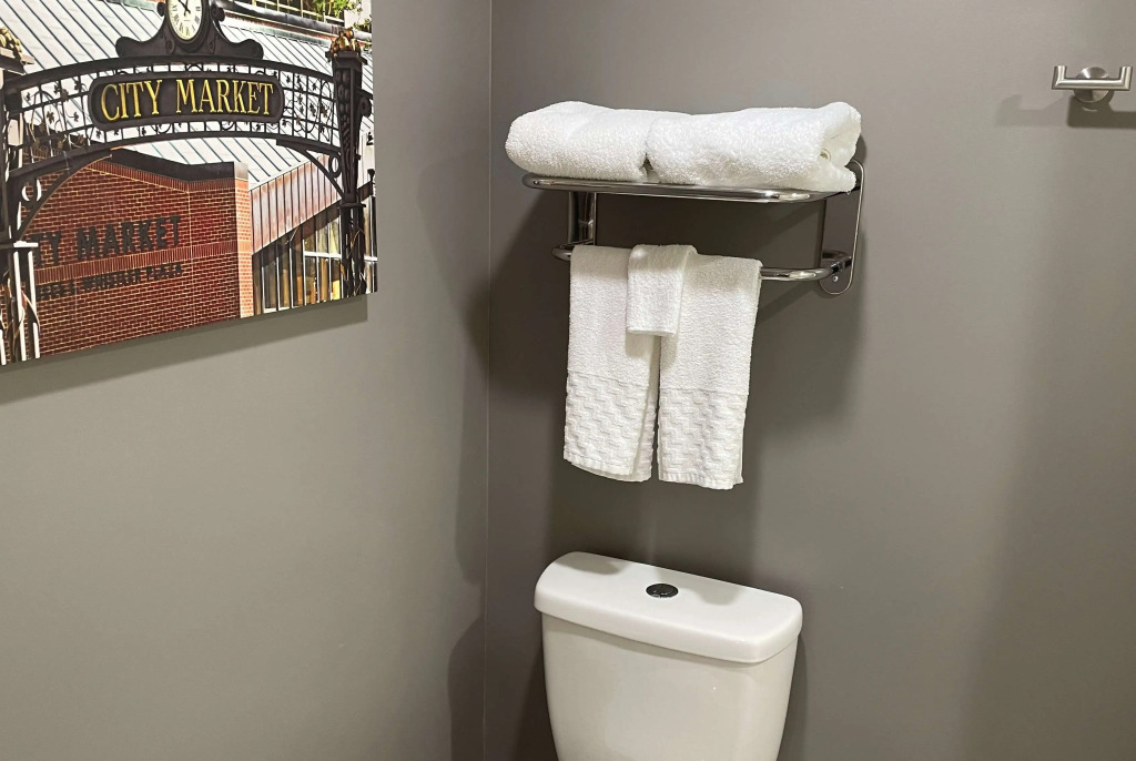 La Quinta Inn & Suites by Wyndham Indianapolis Downtown