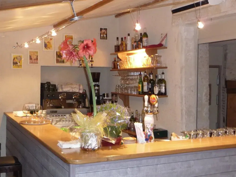 Logis Hôtels - Hôtel et Restaurant Les Voyageurs