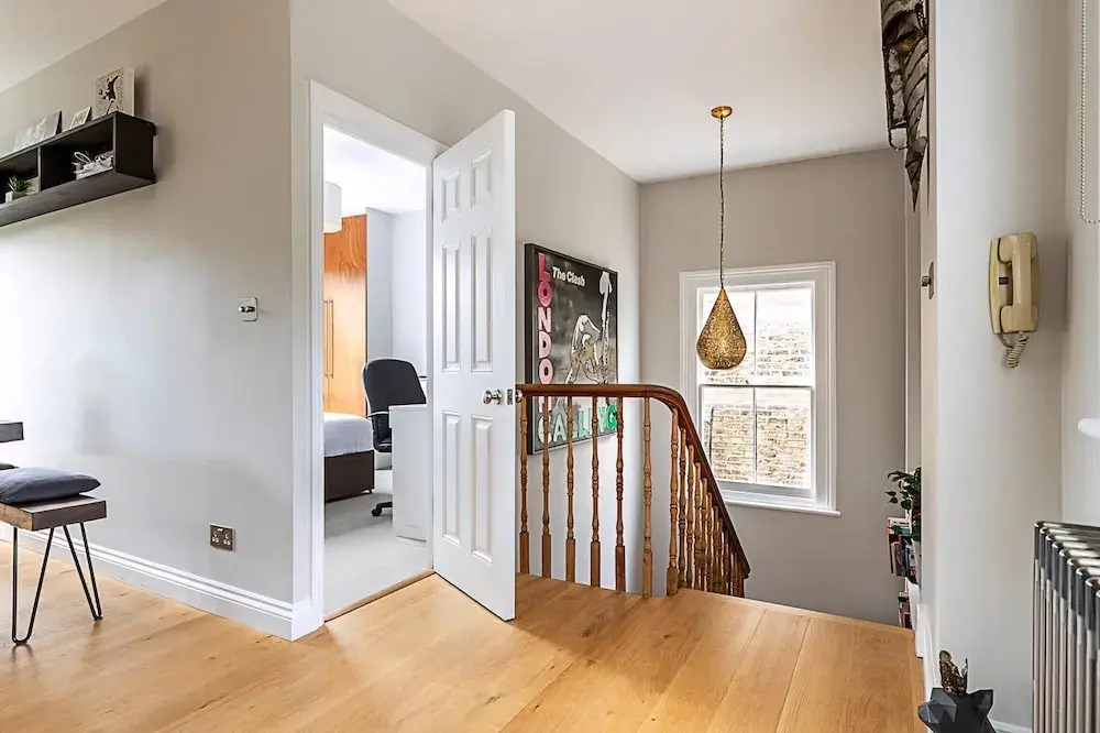 Rustic and Contemporary Haven in Brixton