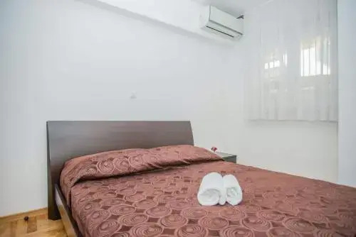 Olea, Two-Bedroom Duplex Suite near Žnjan Beach