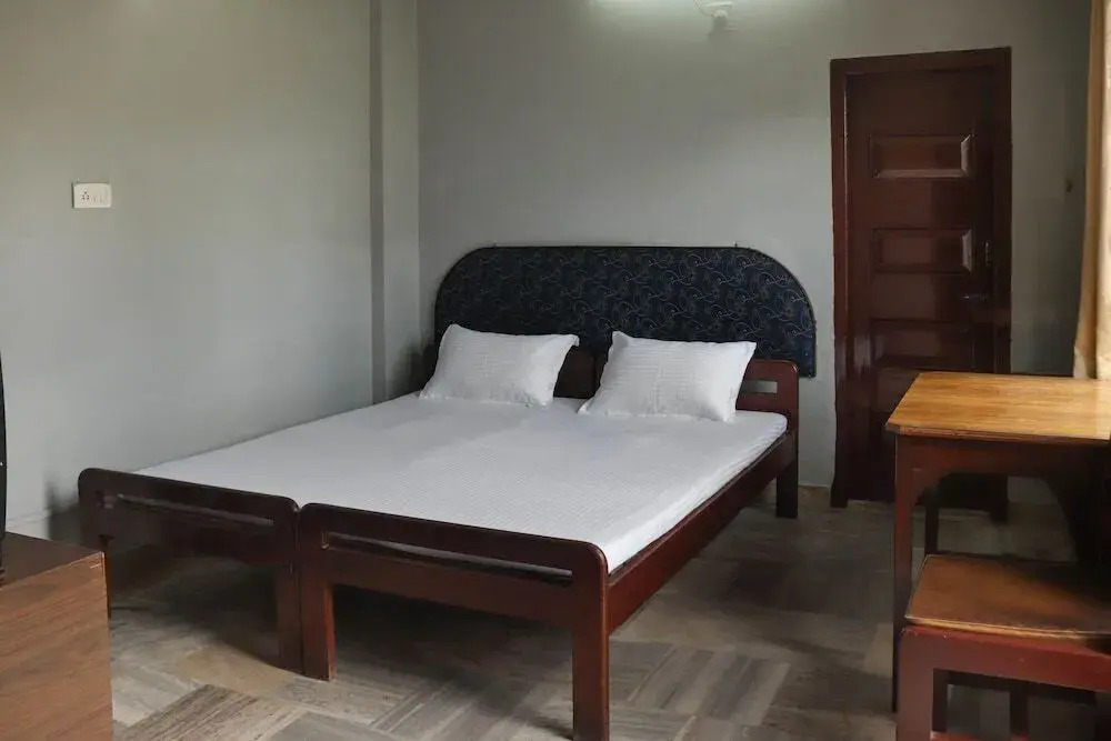 Hotel Galaxy by OYO Rooms