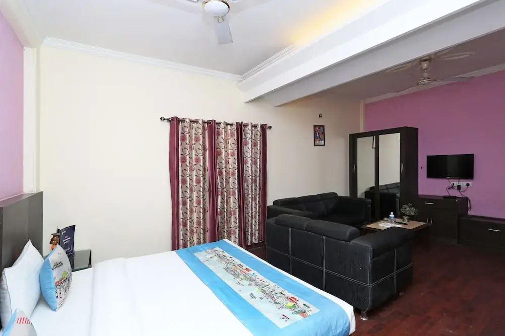 OYO 8751 Hotel Shoba Inn