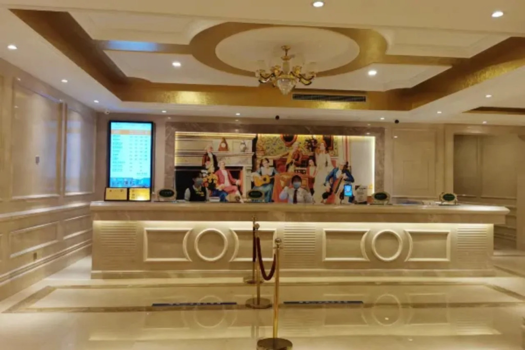 Vienna Hotel Wuhan Guobo Jiangang Metro Station