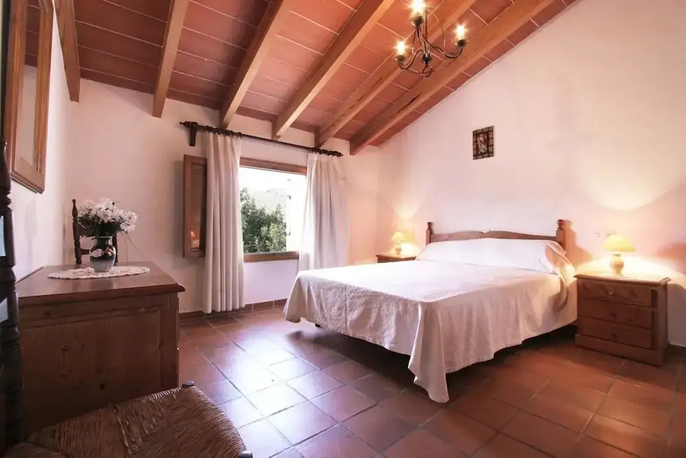 Villa - 5 Bedrooms with Pool - 103159