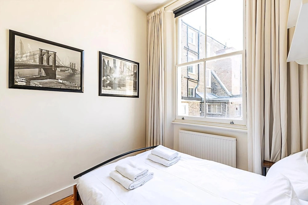 Stylish West Kensington Flat With Character