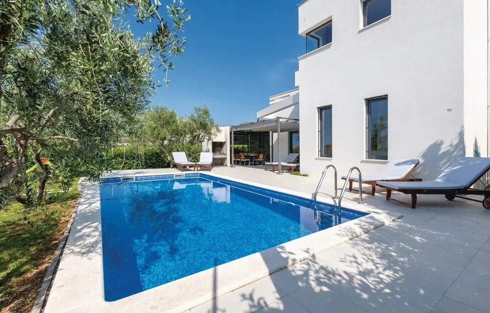 Nice Home in Trogir With Wifi and 4 Bedrooms